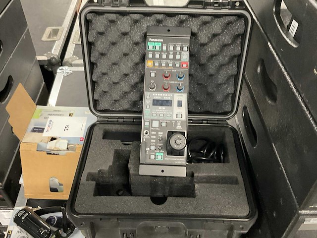 Panasonic ak-hrp200 joystick controller (2x) - afbeelding 4 van  5