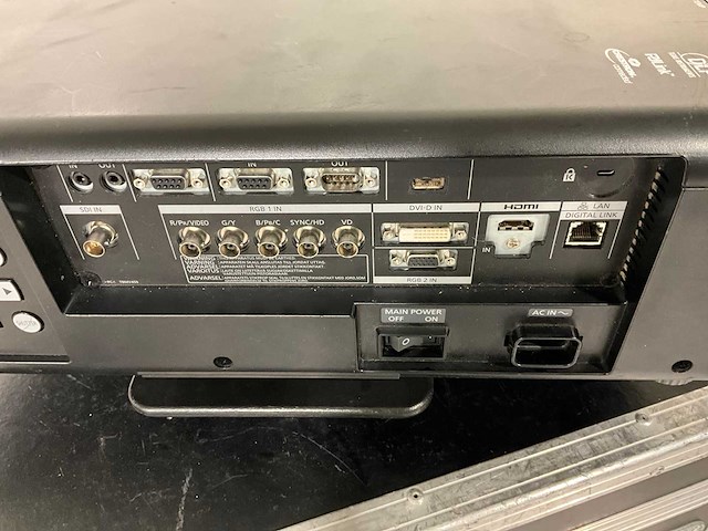 Panasonic pro pt-dz780bej 7000 ansi lumen projector - afbeelding 10 van  14