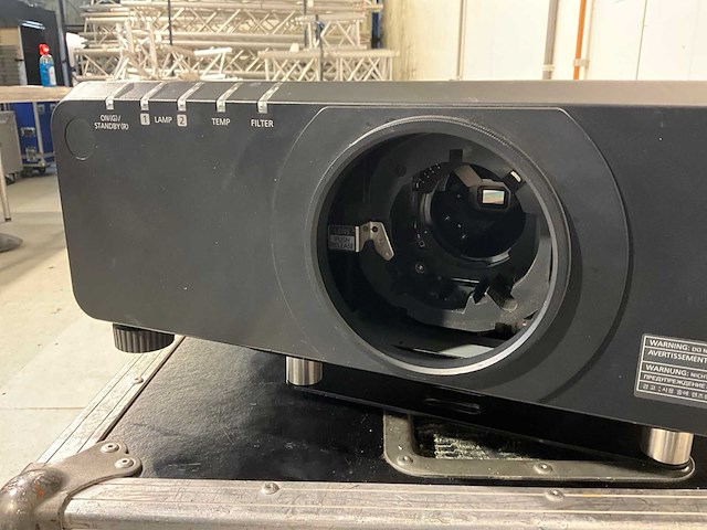 Panasonic pro pt-dz780bej 7000 ansi lumen projector - afbeelding 12 van  14