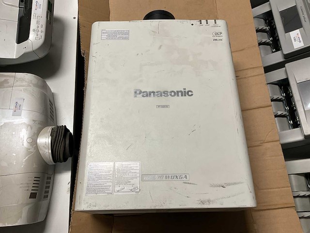 Panasonic pt-dz570e projector - afbeelding 3 van  6