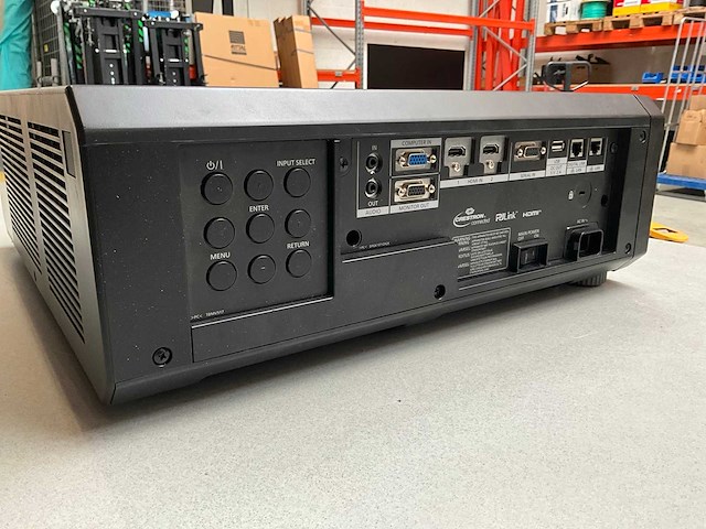 Panasonic pt-frq50b 4k ultra hd laser beamer - afbeelding 6 van  6