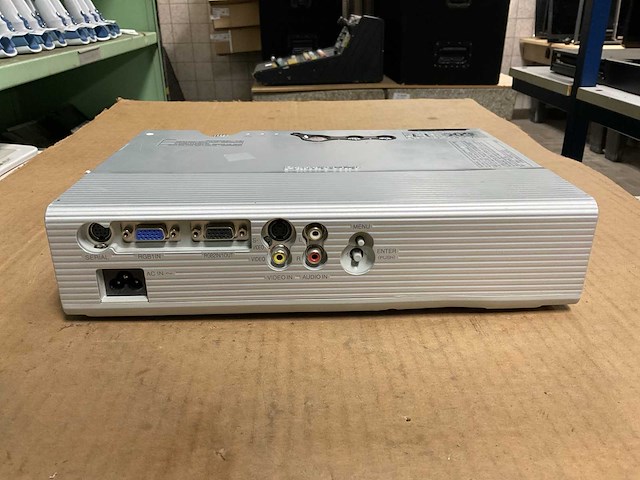 Panasonic pt-lb20vu lcd projector - afbeelding 3 van  5