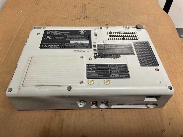 Panasonic pt-lb20vu lcd projector - afbeelding 4 van  5