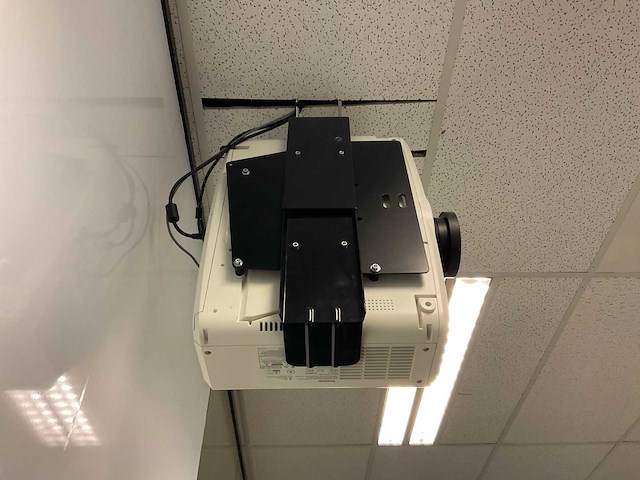 Panasonic pt-mz670 beamer - afbeelding 4 van  5
