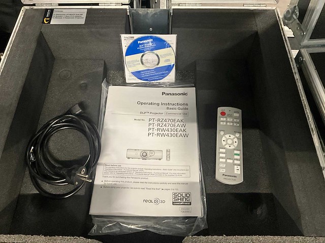 Panasonic pt-rz470ek full hd dlp projector - afbeelding 5 van  10