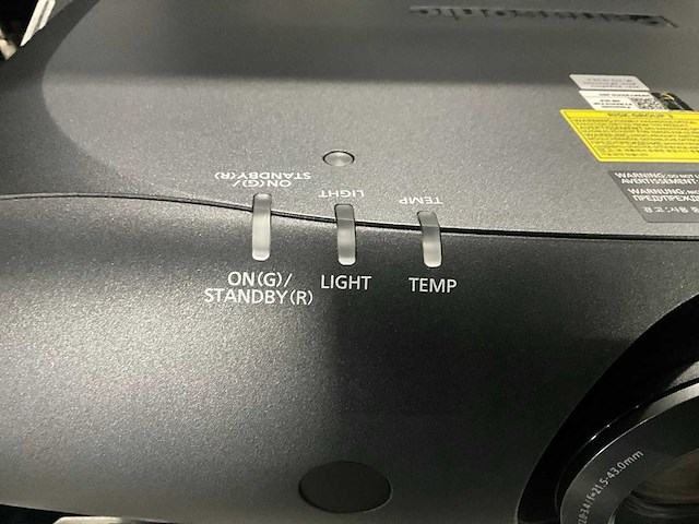 Panasonic pt-rz470ek full hd dlp projector - afbeelding 8 van  10