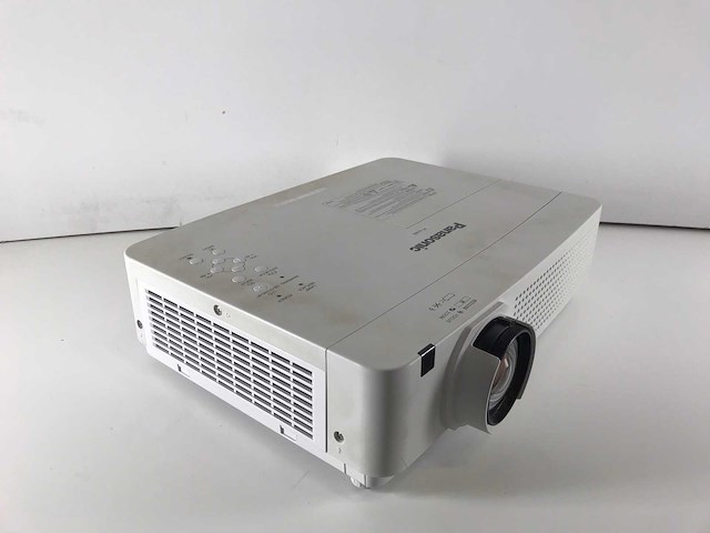 Panasonic (pt-vx400) 4000 lumens lcd projector (1409 hrs - lamp hours) - afbeelding 3 van  6