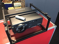 Panasonic sxga+ 7000 beamer incl. afstandsbediening - afbeelding 1 van  5