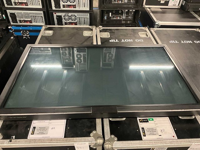 Panasonic th-50pf30er full hd 50” plasma monitor (3x) - afbeelding 1 van  9