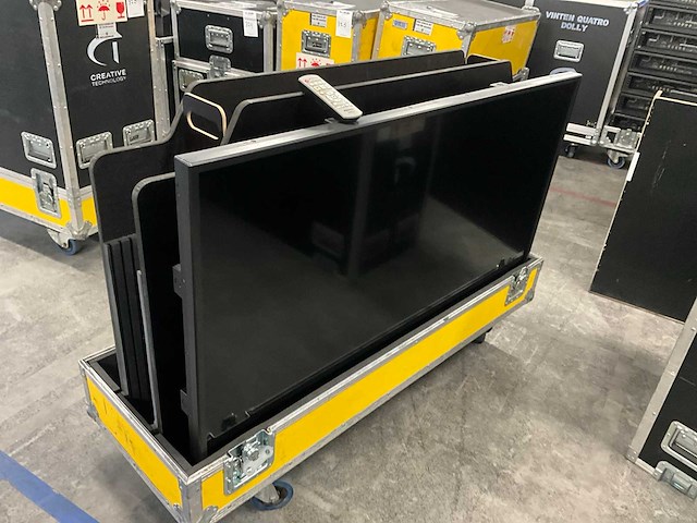 Panasonic th-55lf6w 55” full hd monitor - afbeelding 2 van  7