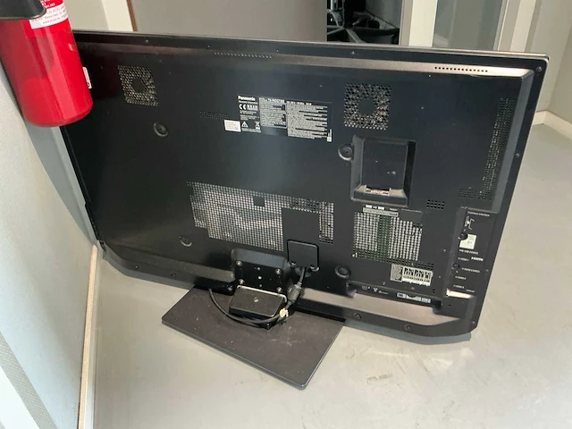 Panasonic tx-p42gt30e televisie - afbeelding 2 van  4
