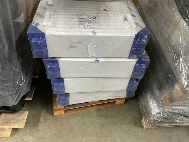 Paneel radiator (4x) - afbeelding 1 van  4