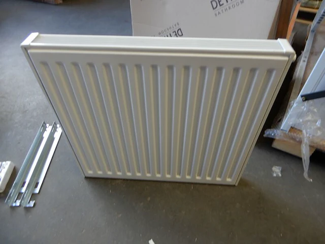 Paneelradiator, brugman, compact, wit, t21 600x640 - afbeelding 1 van  4