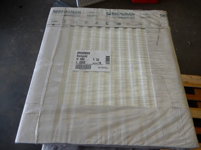 Paneelradiator, brugman, compact, wit, t33 600x560 - afbeelding 1 van  5