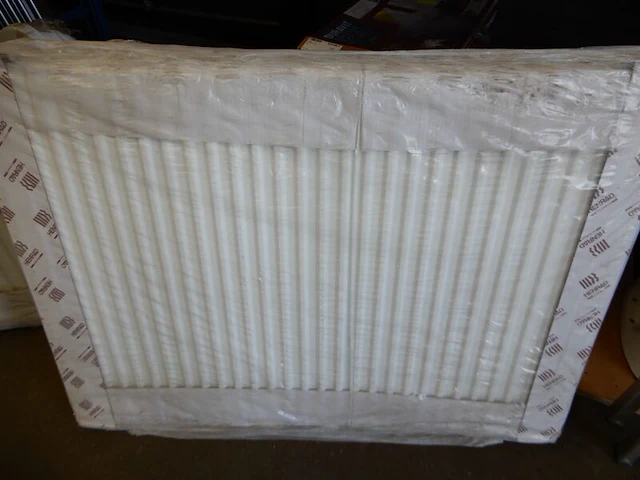 Paneelradiator, henrad, softline, wit, t11 700x1000 - afbeelding 1 van  3