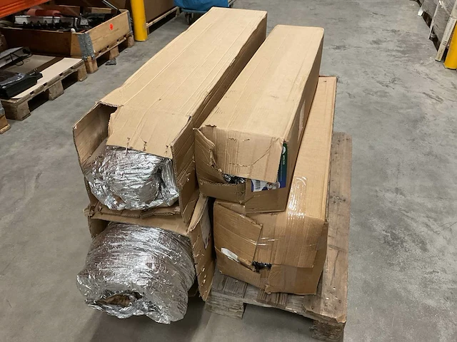 Panflex partij thermisch geïsoleerde ventilatieslangen, 4 stuks - afbeelding 1 van  8