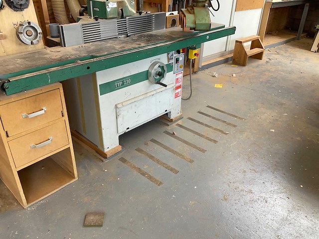 Panhans 230 freesmachine met aanvoerrol - afbeelding 1 van  8