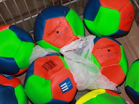 Pannabal half opgeblazen 2 stuks - afbeelding 2 van  5