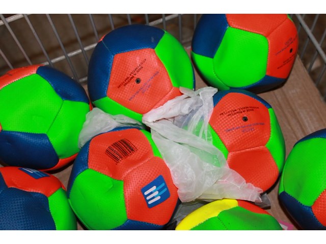 Pannabal half opgeblazen 2 stuks - afbeelding 4 van  5