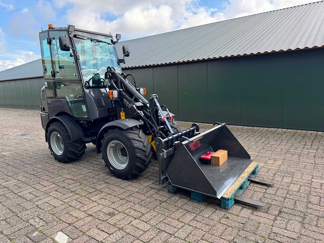 Panther - 2026 - w25 - minishovel met kubota motor - afbeelding 12 van  21