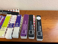 Pantone kleurenwaaiers - afbeelding 6 van  6
