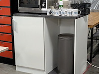 Pantrymeubel met koelkast en toebehoren, wit/grijs - afbeelding 1 van  12