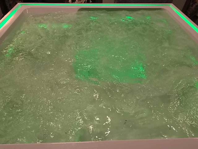 Paolo ferralli fantasia jacuzzi en buitenspa - afbeelding 9 van  39