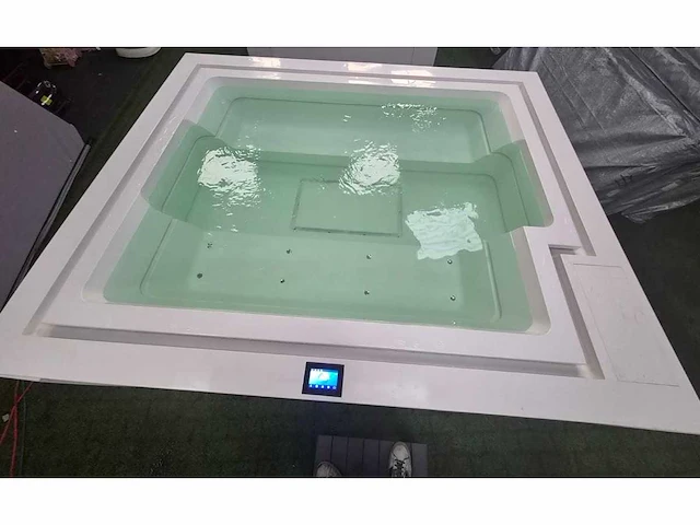 Paolo ferralli fantasia jacuzzi en buitenspa - afbeelding 20 van  39