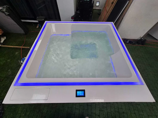 Paolo ferralli fantasia jacuzzi en buitenspa - afbeelding 1 van  39