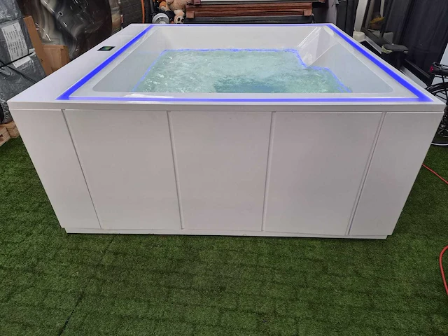 Paolo ferralli fantasia jacuzzi en buitenspa - afbeelding 3 van  8