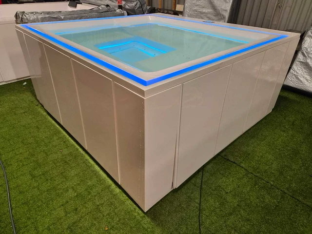 Paolo ferralli fantasia jacuzzi en buitenspa - afbeelding 9 van  14