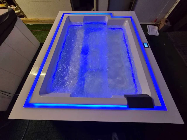 Paolo ferralli maximus jacuzzi en buitenspa - afbeelding 4 van  19