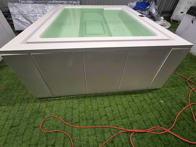 Paolo ferralli maximus jacuzzi en buitenspa - afbeelding 14 van  21