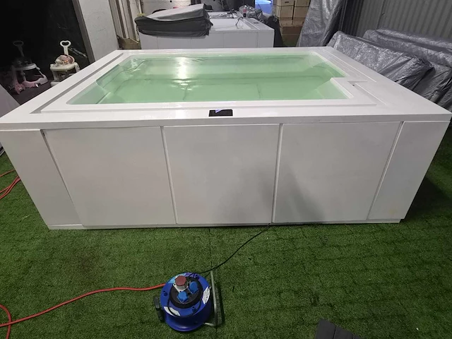 Paolo ferralli maximus jacuzzi en buitenspa - afbeelding 3 van  14