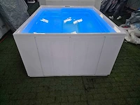 Paolo ferralli minimalista jacuzzi en buitenspa - afbeelding 2 van  19