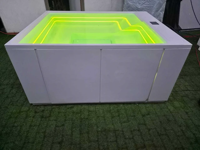 Paolo ferralli minimalista jacuzzi en buitenspa - afbeelding 17 van  19