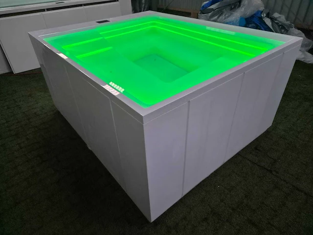 Paolo ferralli minimalista jacuzzi en buitenspa - afbeelding 19 van  19