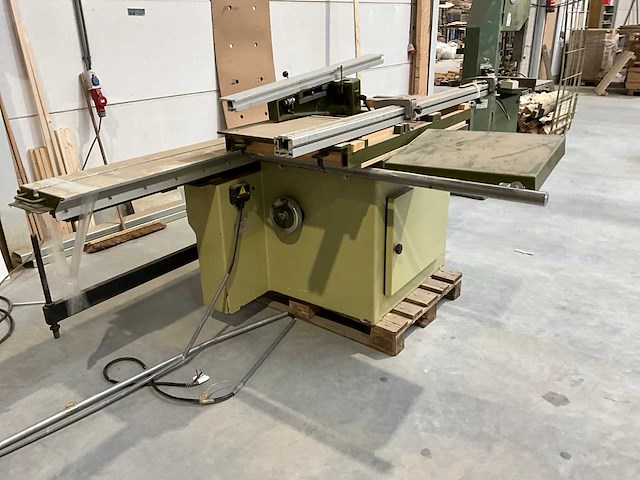 Paoloni csf3000 formaatcirkelzaagmachine - afbeelding 4 van  7