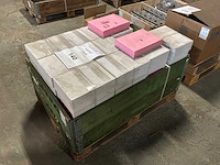 Papier a4 roze (97x) - afbeelding 1 van  4