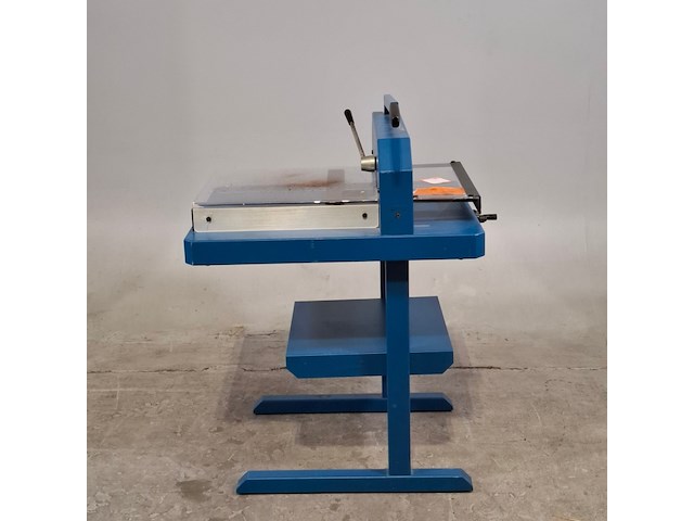 Papier snijder, dhale - afbeelding 1 van  9