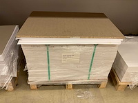 Papier - afbeelding 6 van  34