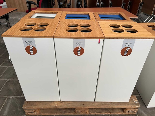 Papierbak / bekerdispenser wit met houten bovenblad (6x) - afbeelding 1 van  5