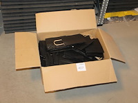 Papieren draagtasjes in doos. afmeting 18 x 19 cm. - afbeelding 1 van  3