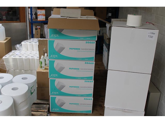 Papieren handdoeken zz-vouw euro products in 5 dozen. 20x 160 stuks per doos. - afbeelding 1 van  2