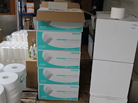 Papieren handdoeken zz-vouw euro products in 5 dozen. 20x 160 stuks per doos. - afbeelding 1 van  2