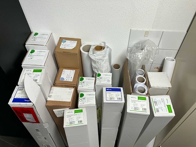 Papieren papier - afbeelding 2 van  6