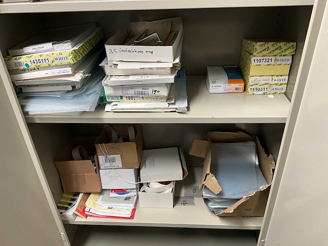 Papieren papier - afbeelding 6 van  6