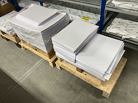 Papieren papier - afbeelding 2 van  8