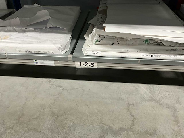 Papieren papier - afbeelding 37 van  49