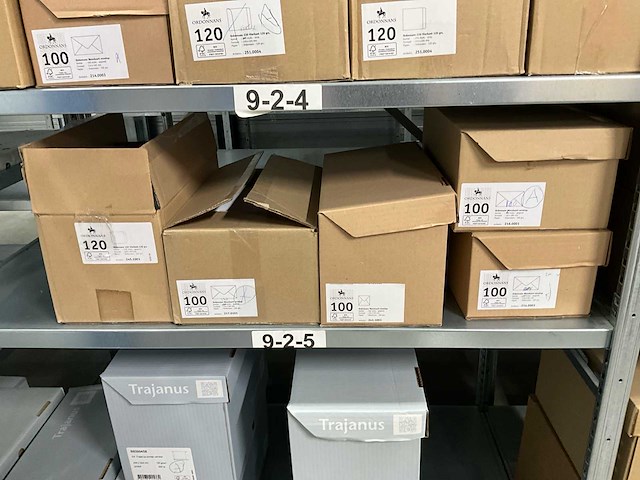 Papieren papier - afbeelding 6 van  19